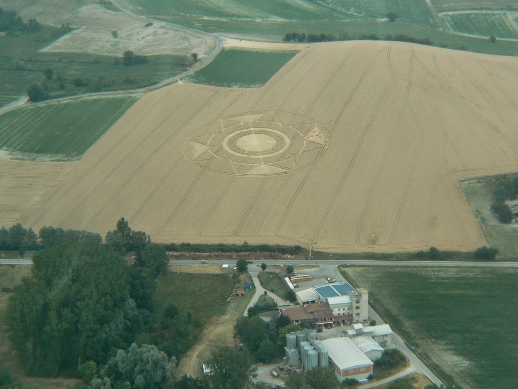 cerchio nel grano Robella d'Asti dall'alto